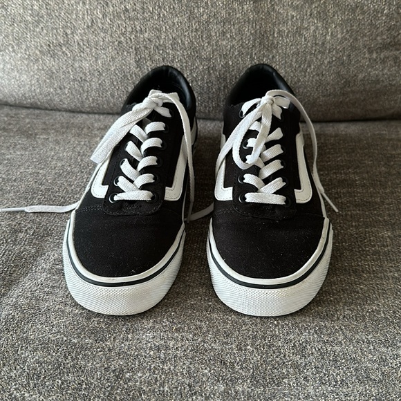 Women’s Vans Ward women’s shoes. Size 6.5 - Picture 8 of 15